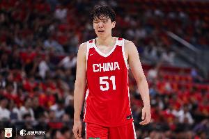 媒体人：我们内线在大延误方面不坚决 给日本队大量空位出手机会