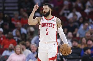 范弗里特：我试训18次但落选 后来我知道有很多方式能进NBA